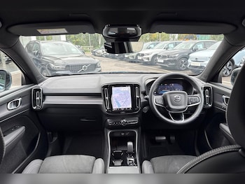 Used Volvo XC40 2025 for sale - 76226394: Photo 3