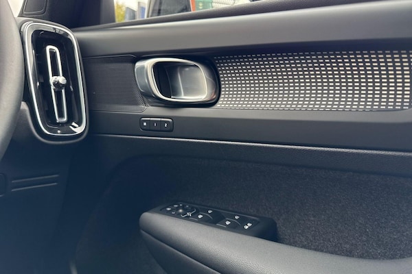 Used Volvo XC40 2025 for sale - 76226394: Photo 41