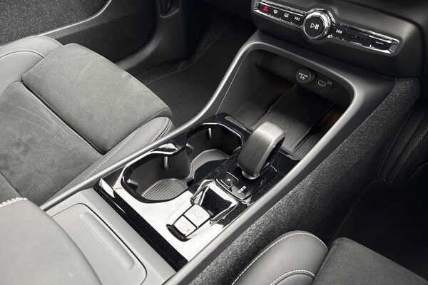Used Volvo XC40 2025 for sale - 76226394: Photo 42