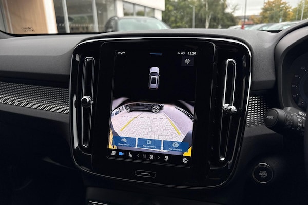 Used Volvo XC40 2025 for sale - 76226394: Photo 4