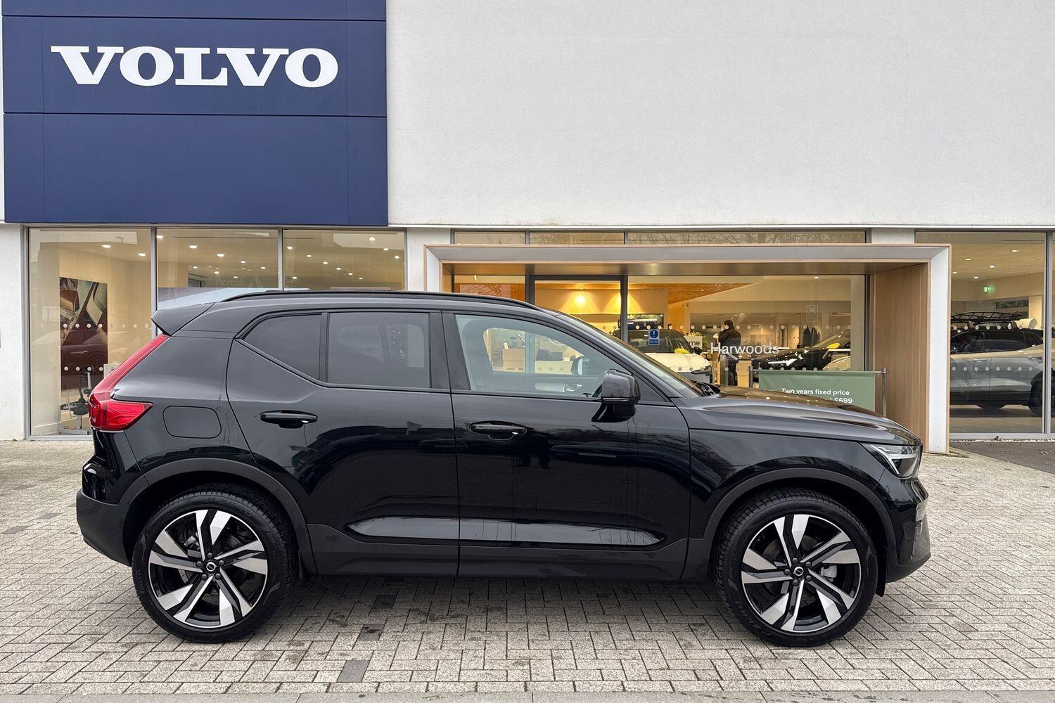 Used Volvo XC40 2025 for sale - 77331071: Photo 2
