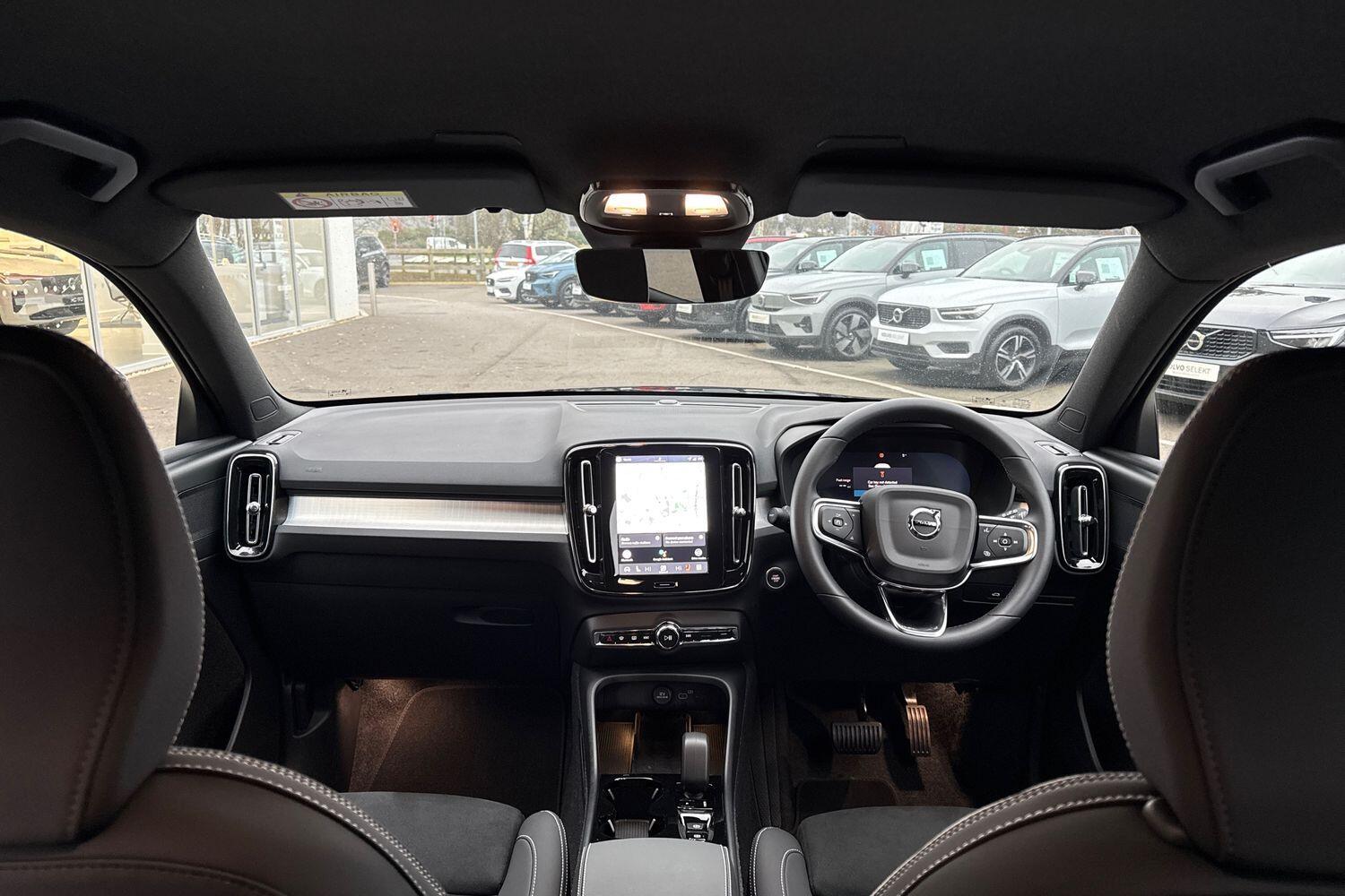 Used Volvo XC40 2025 for sale - 77331071: Photo 3