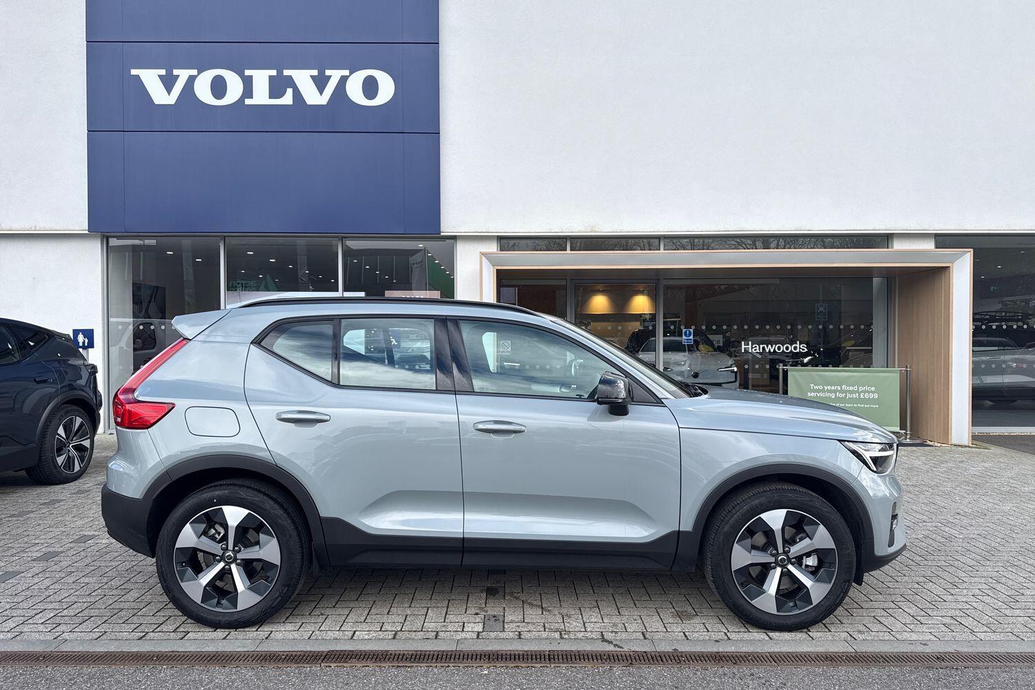 Used Volvo XC40 for sale - 77705683: Photo 2