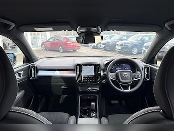 Used Volvo XC40 2025 for sale - 77705683: Photo