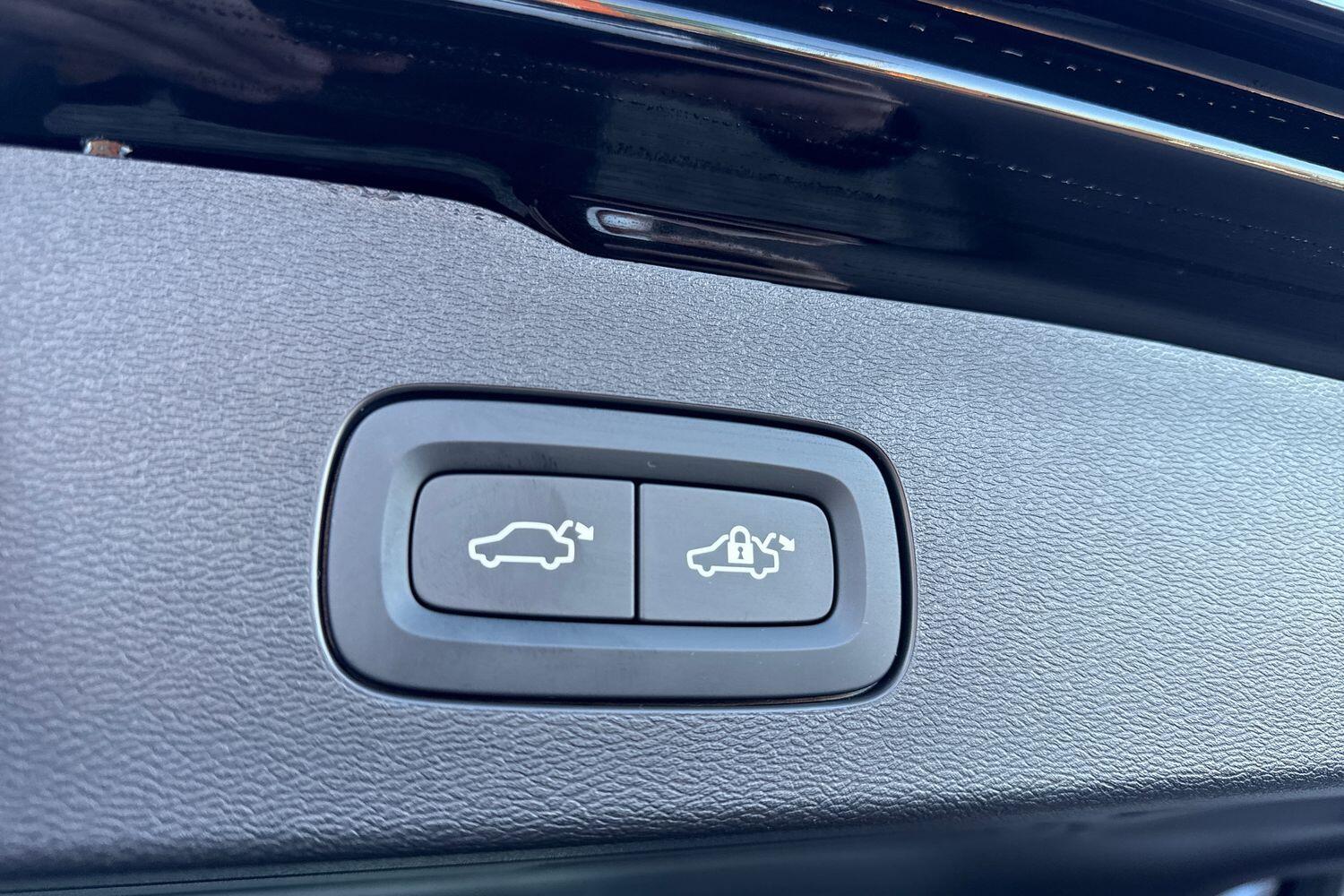 Used Volvo V60 2025 for sale - 77683835: Photo 21