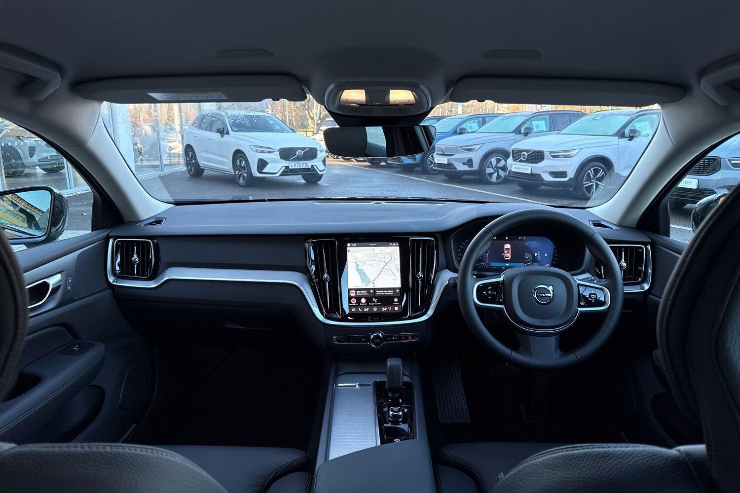 Used Volvo V60 2025 for sale - 77683835: Photo 3