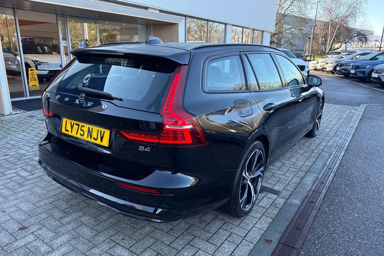 Used Volvo V60 2025 for sale - 77683835: Photo 8