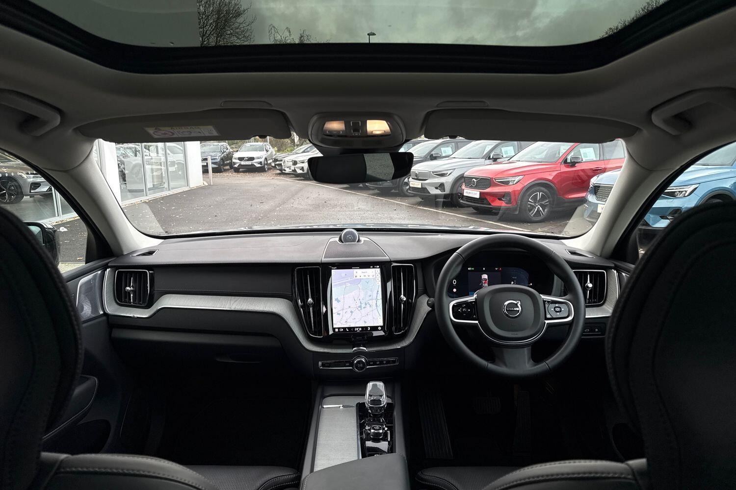 Used Volvo XC60 2025 for sale - 76866368: Photo 3