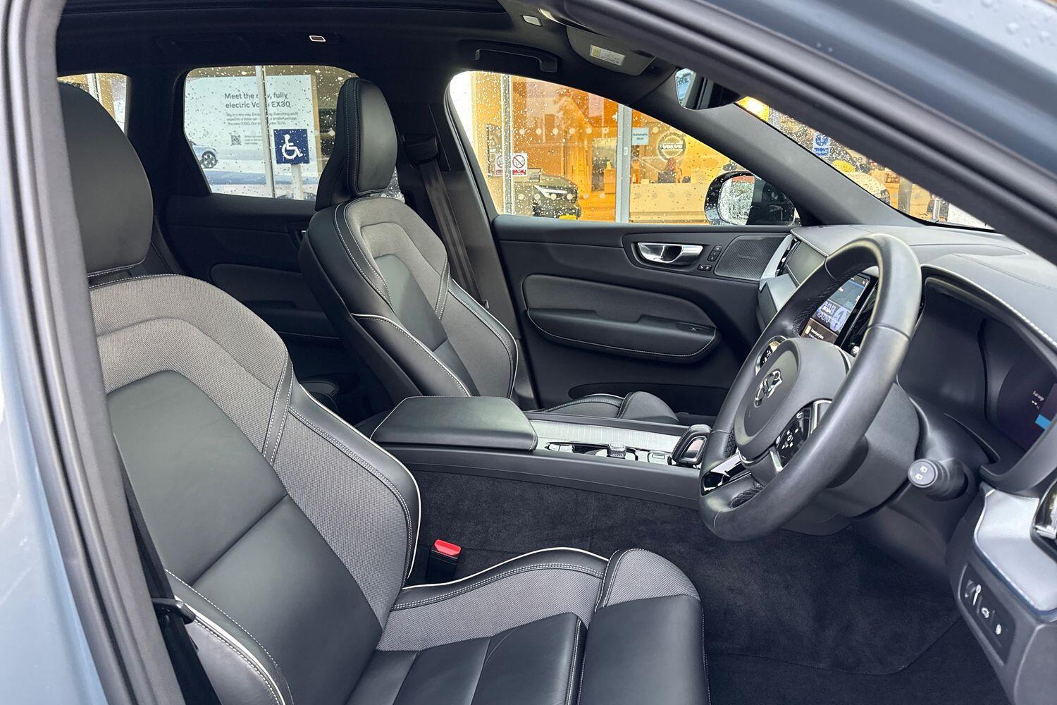 Used Volvo XC60 2022 for sale - 76389359: Photo 23