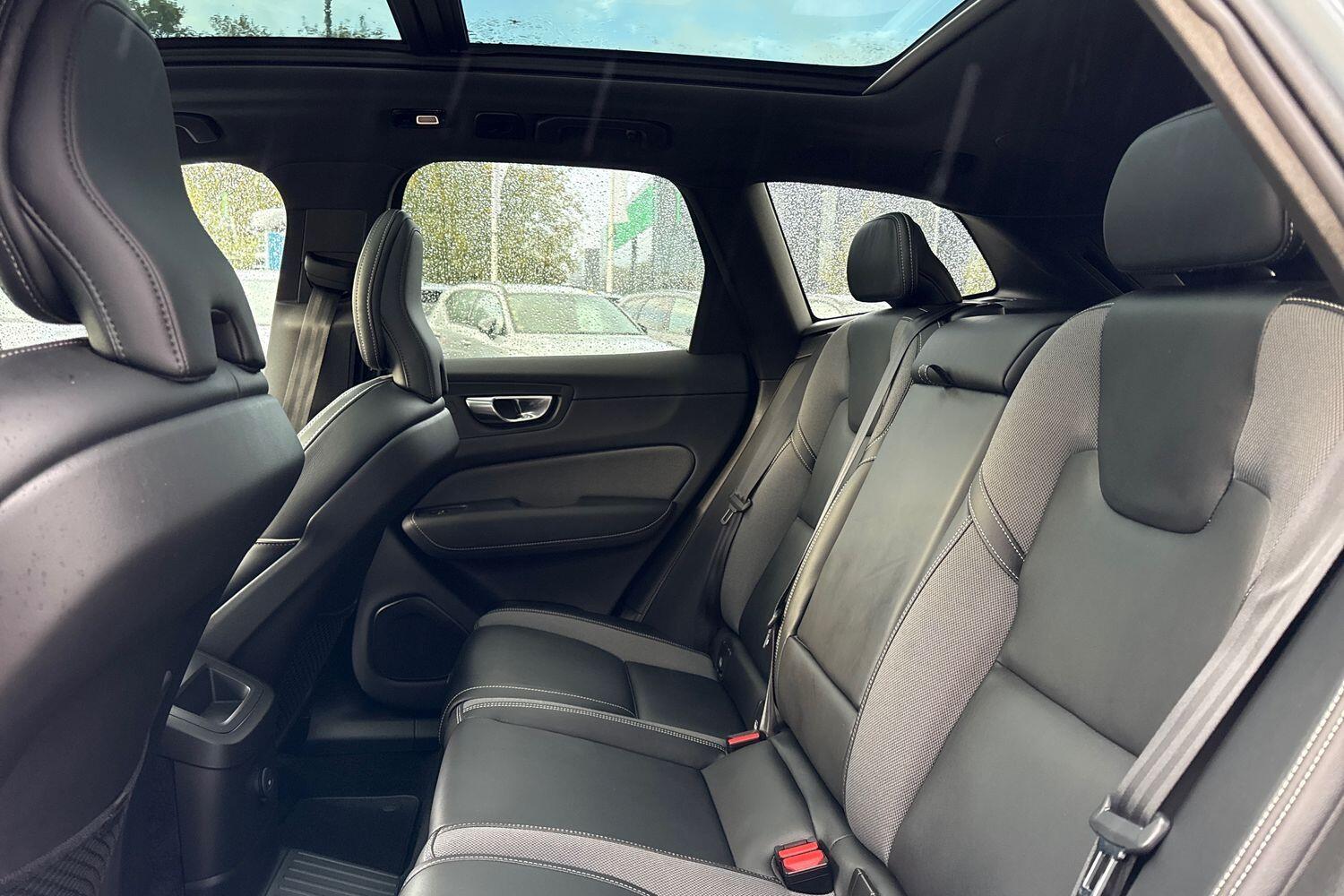 Used Volvo XC60 2022 for sale - 76389359: Photo 28