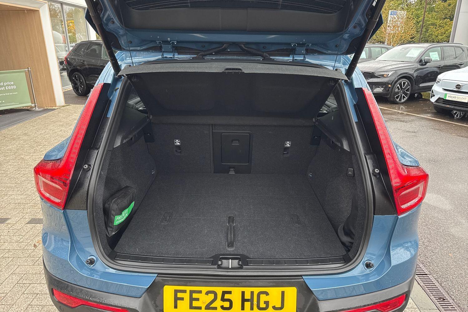 Used Volvo XC40 2025 for sale - 76596946: Photo 20