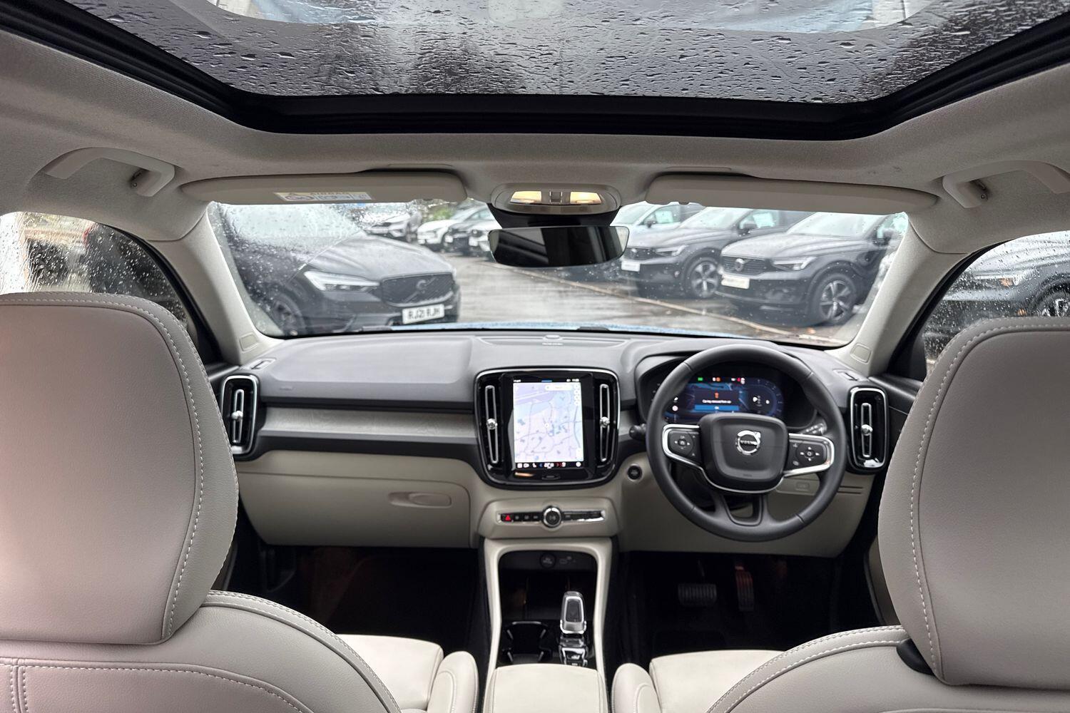 Used Volvo XC40 2025 for sale - 76596946: Photo 3