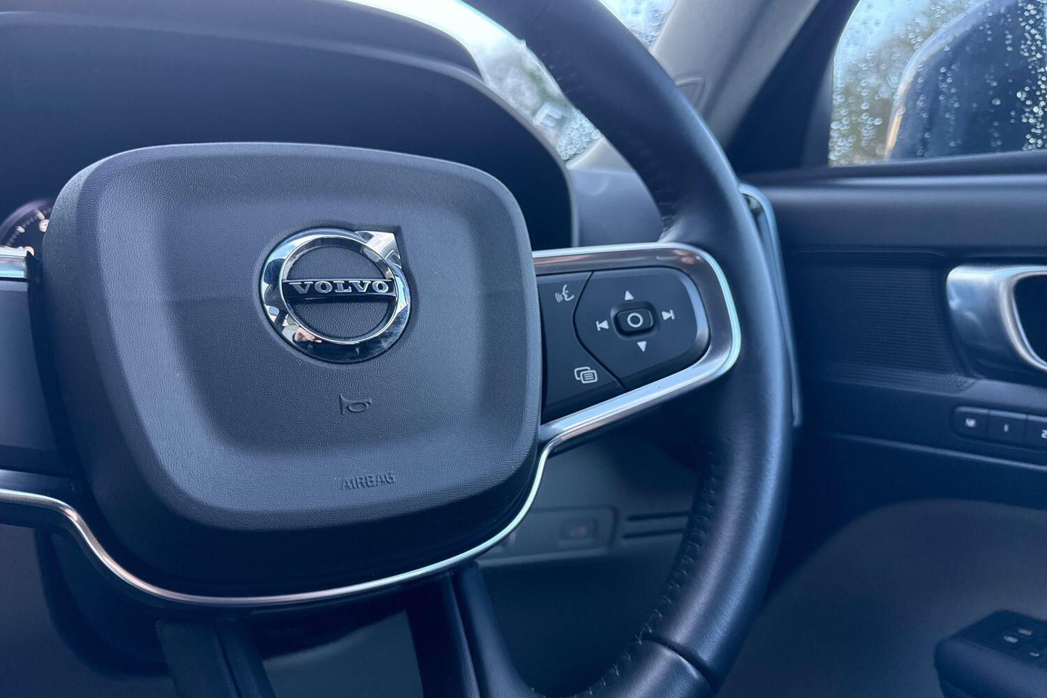 Used Volvo XC40 2020 for sale - 77633765: Photo 37