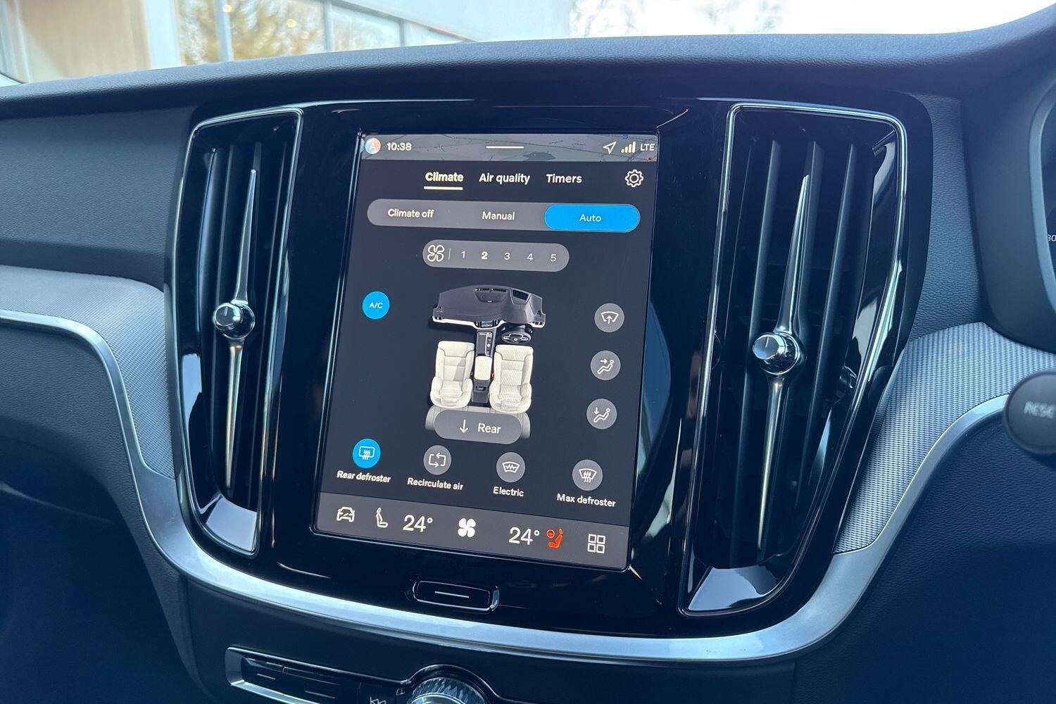 Used Volvo V60 for sale - 77215362: Photo 40