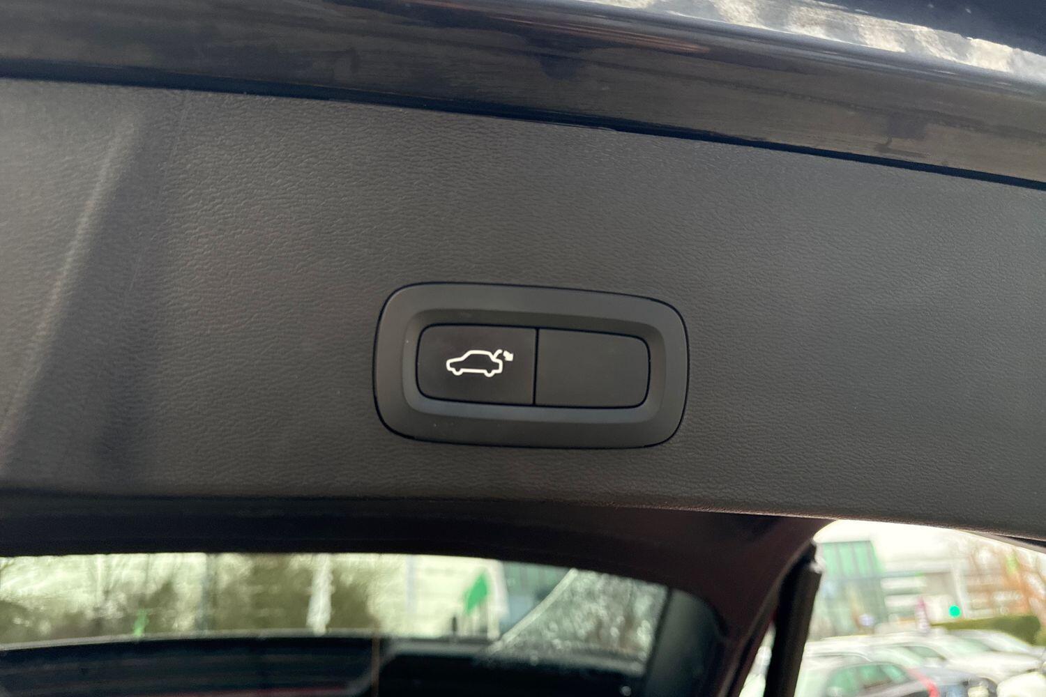 Used Volvo XC40 for sale - 77455310: Photo 21