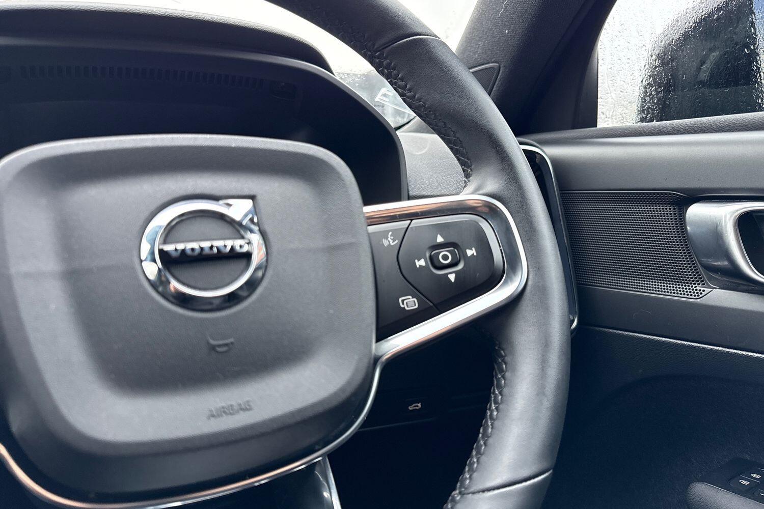 Used Volvo XC40 for sale - 77455310: Photo 37