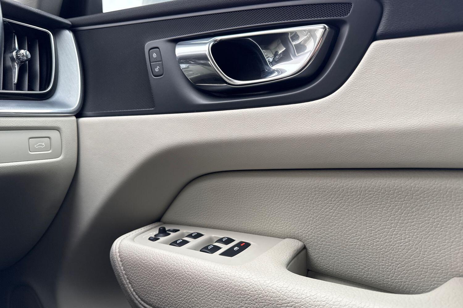 Used Volvo XC60 for sale - 77358796: Photo 44