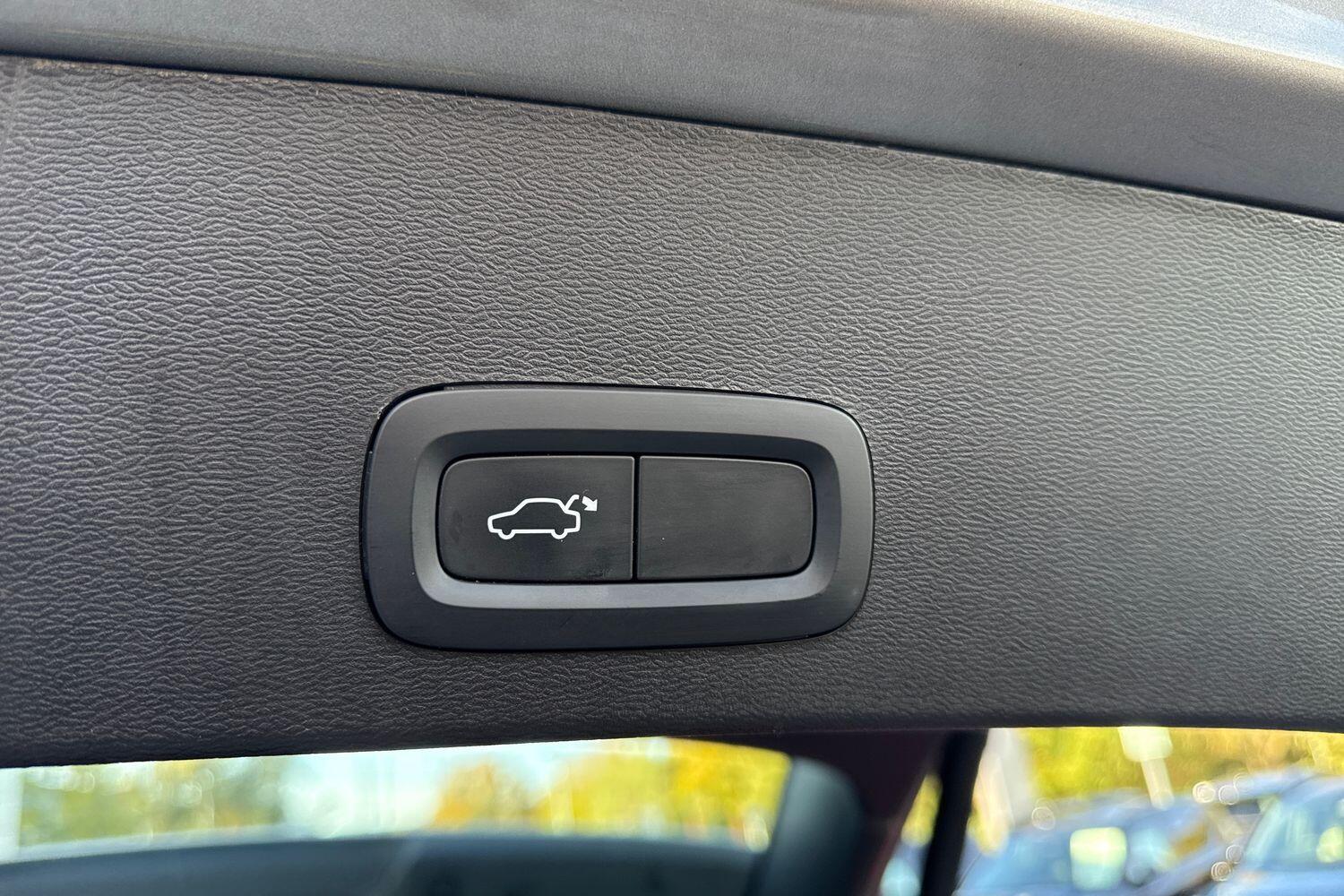 Used Volvo XC40 2022 for sale - 76360840: Photo 21
