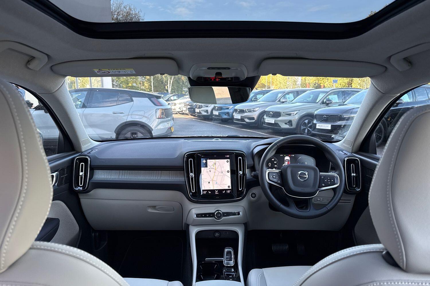 Used Volvo XC40 2022 for sale - 76360840: Photo 3