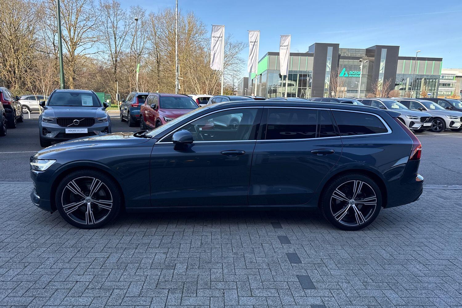 Used Volvo V60 2022 for sale - 77456393: Photo 11