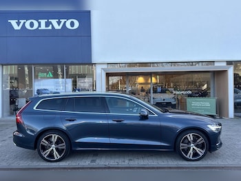 Used Volvo V60 2022 for sale - 77456393: Photo