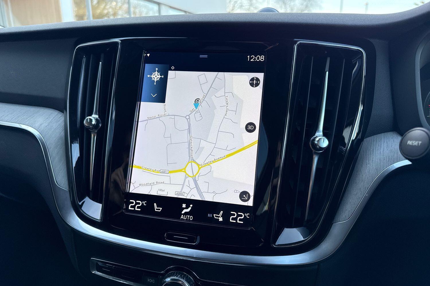 Used Volvo V60 2022 for sale - 77456393: Photo 5