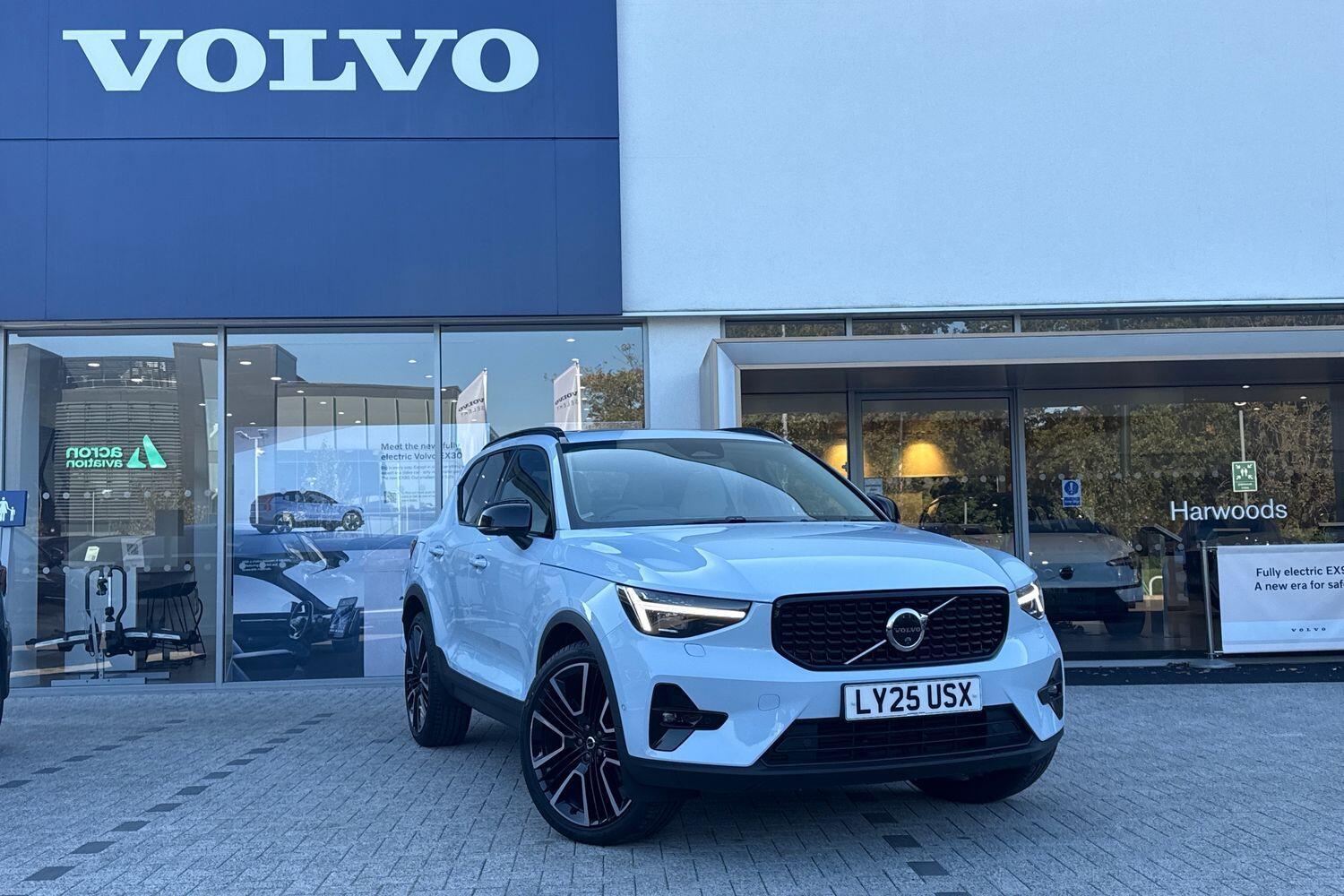 Used Volvo XC40 2025 for sale - 76645395: Photo 1