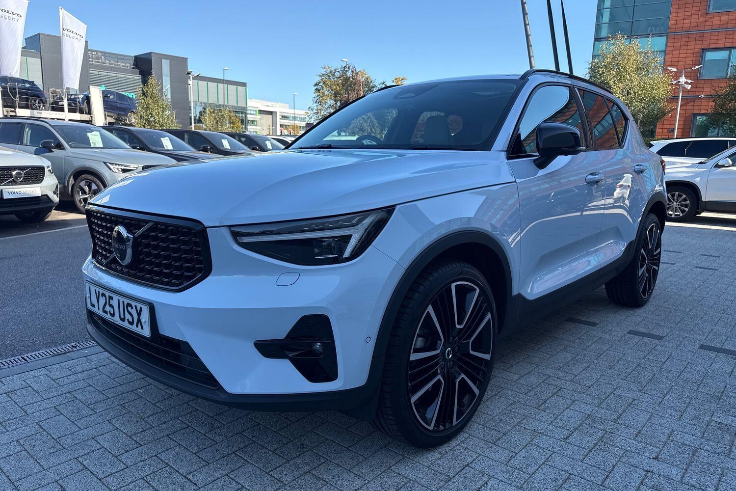 Used Volvo XC40 2025 for sale - 76645395: Photo 11
