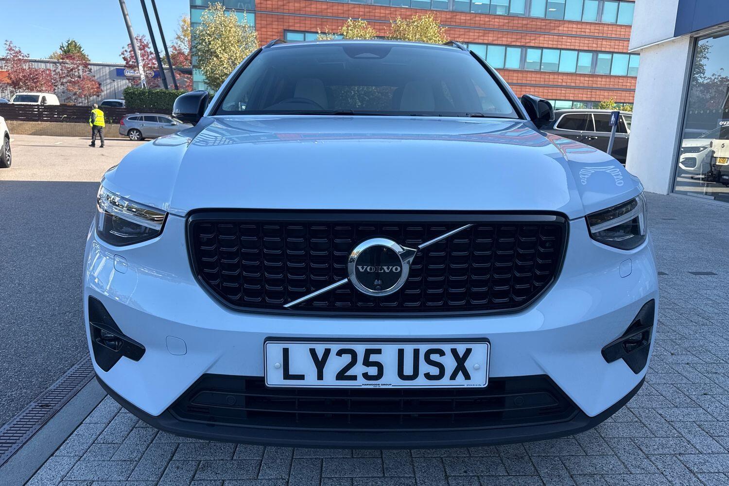 Used Volvo XC40 2025 for sale - 76645395: Photo 12