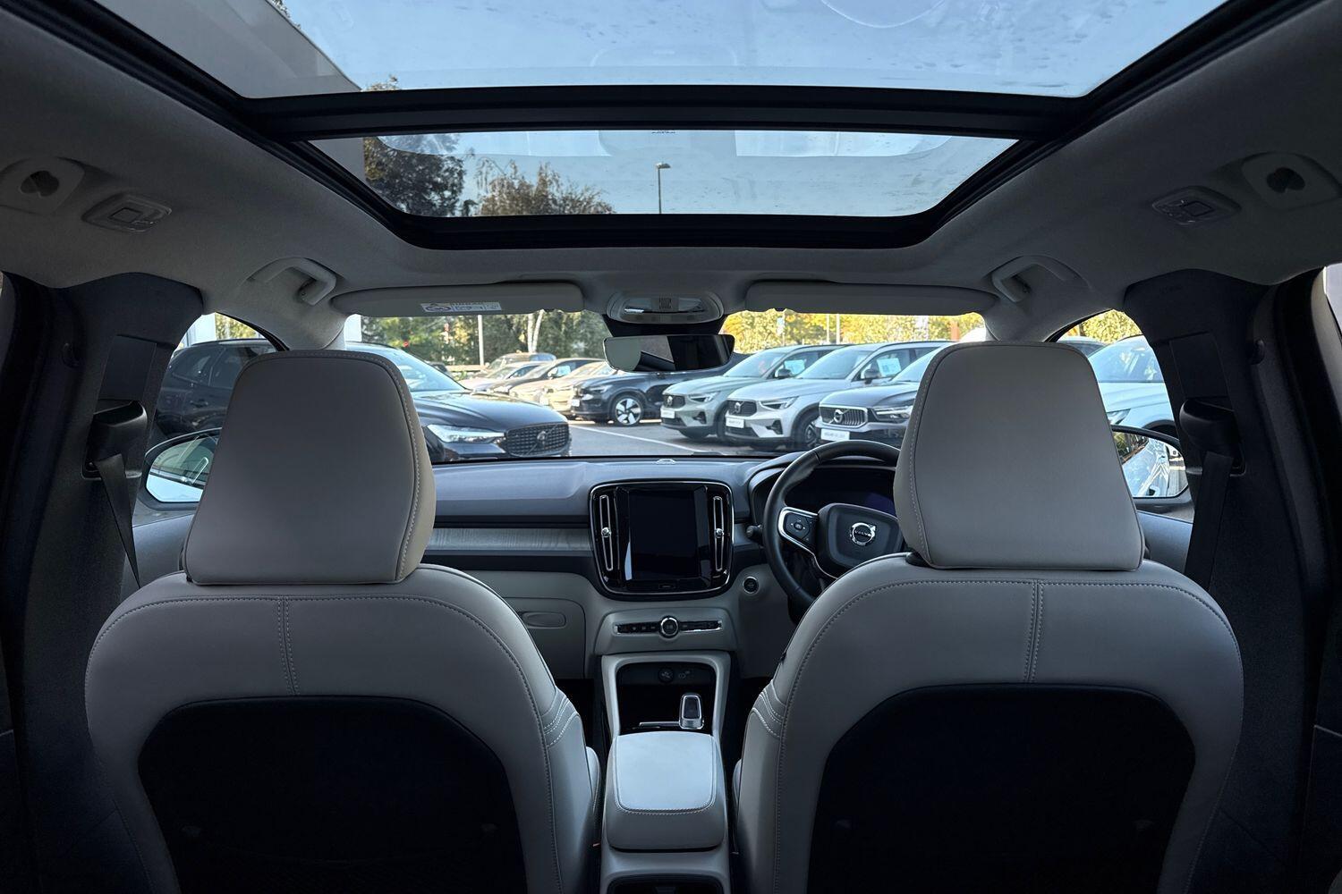 Used Volvo XC40 2025 for sale - 76645395: Photo 21