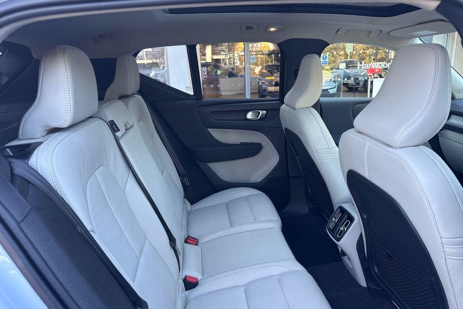 Used Volvo XC40 2025 for sale - 76645395: Photo 22