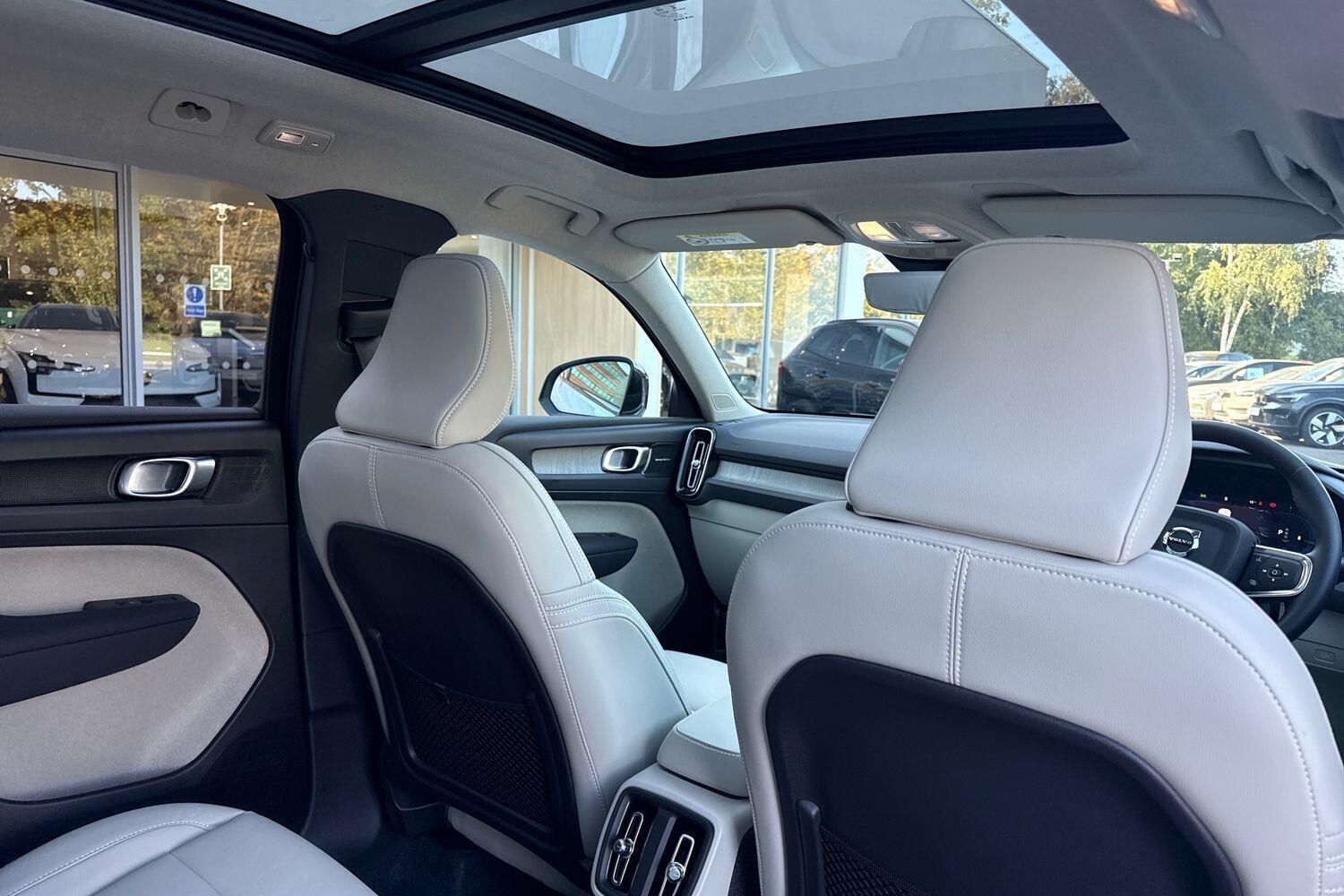 Used Volvo XC40 2025 for sale - 76645395: Photo 23