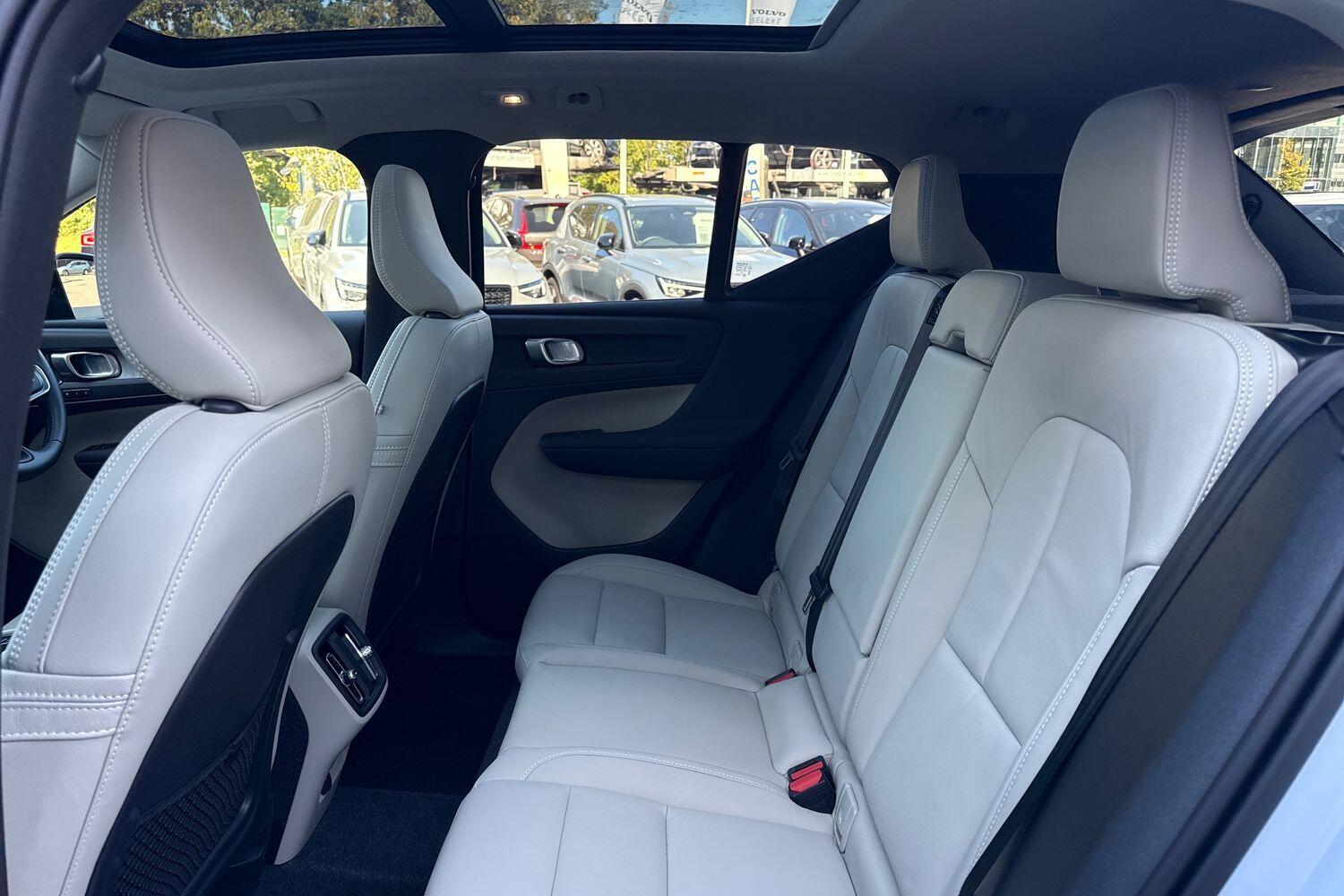 Used Volvo XC40 2025 for sale - 76645395: Photo 29