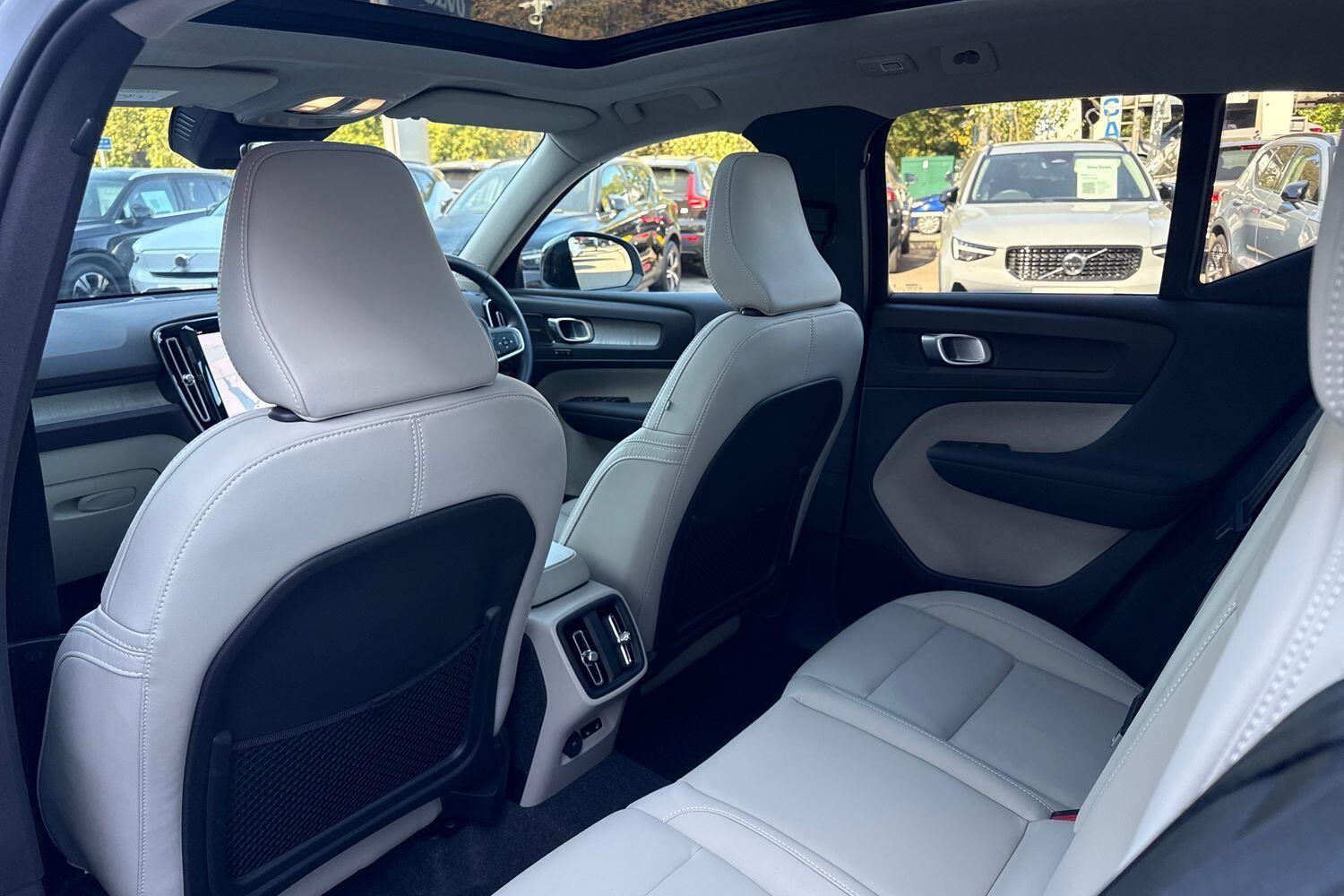 Used Volvo XC40 2025 for sale - 76645395: Photo 30