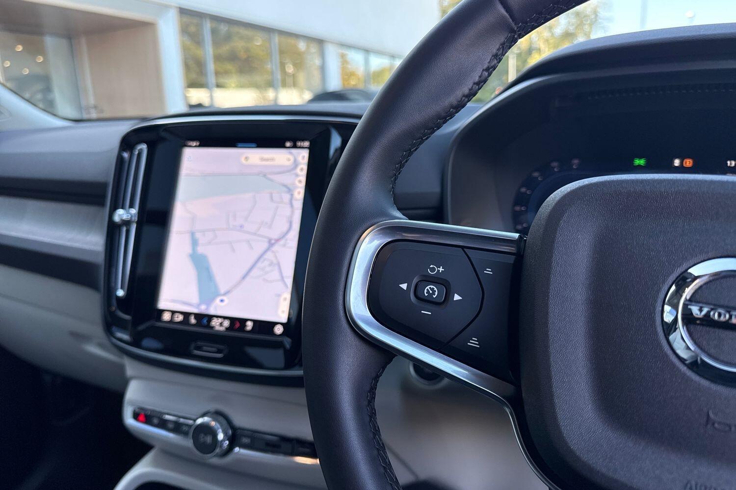 Used Volvo XC40 2025 for sale - 76645395: Photo 35