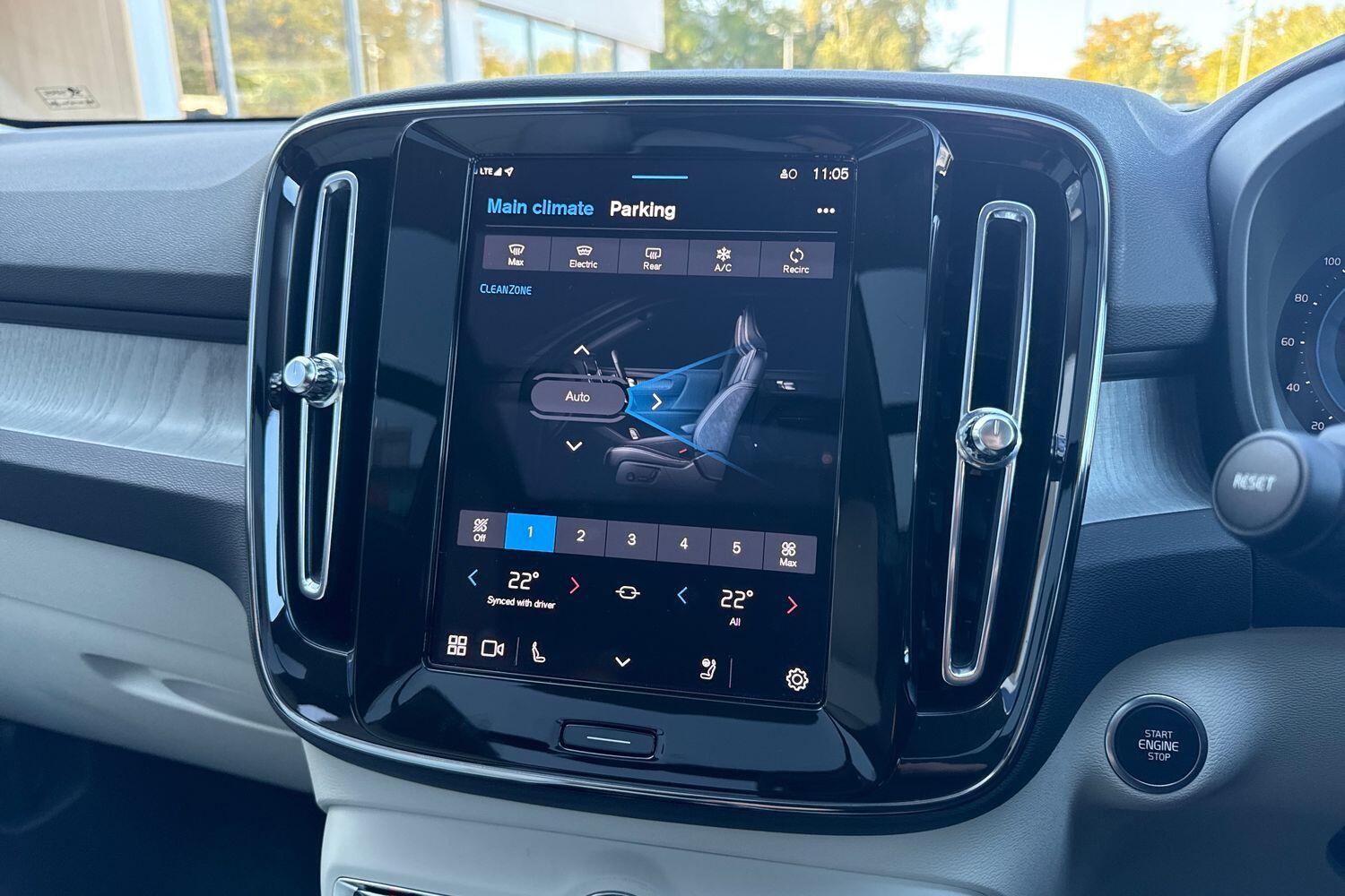 Used Volvo XC40 2025 for sale - 76645395: Photo 39