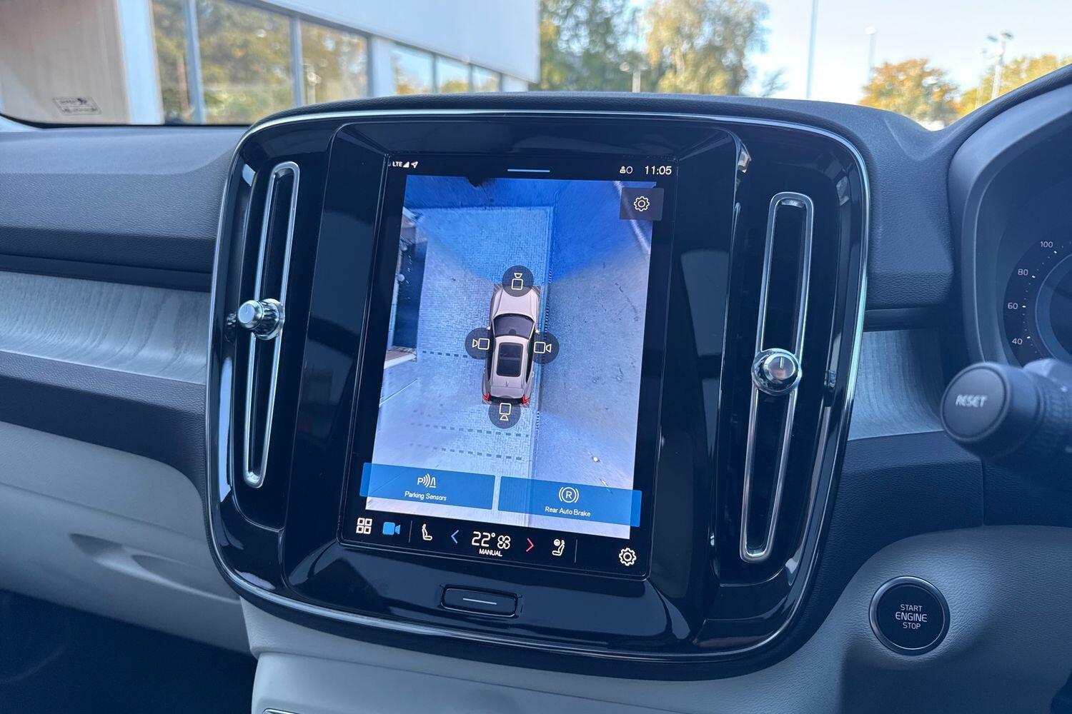 Used Volvo XC40 2025 for sale - 76645395: Photo 4