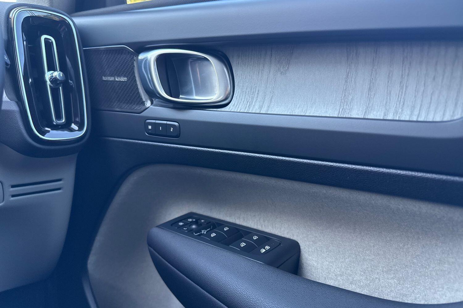 Used Volvo XC40 2025 for sale - 76645395: Photo 42