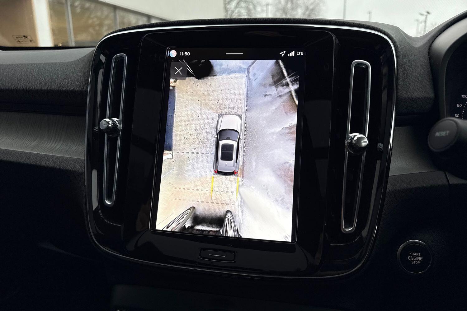 Used Volvo XC40 2025 for sale - 77345562: Photo 4