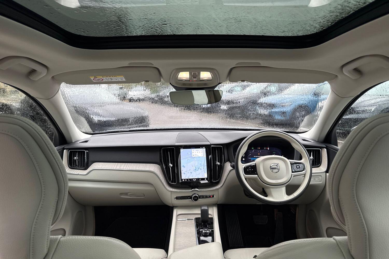 Used Volvo XC60 2022 for sale - 76512557: Photo 3