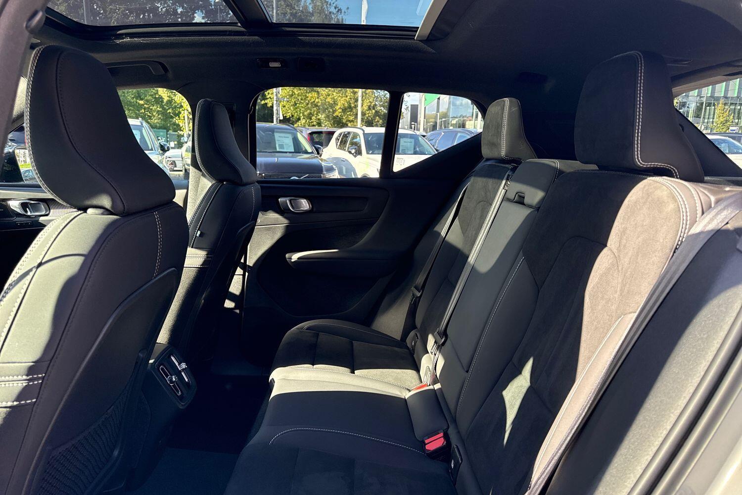 Used Volvo XC40 2023 for sale - 76032590: Photo 29