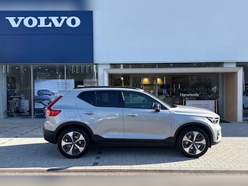 Used Volvo XC40 2023 for sale - 76032590: Photo 2