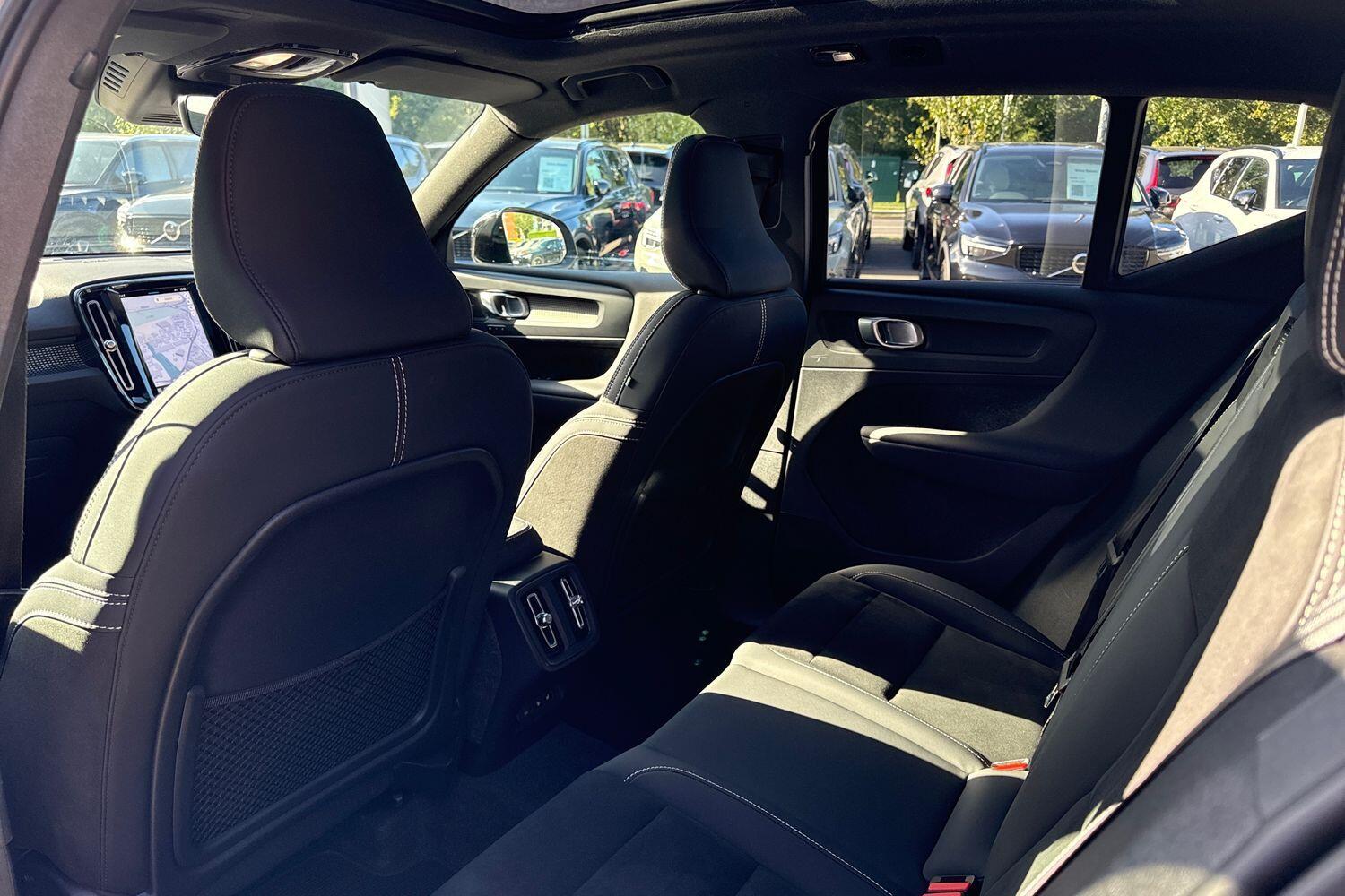 Used Volvo XC40 2023 for sale - 76032590: Photo 30