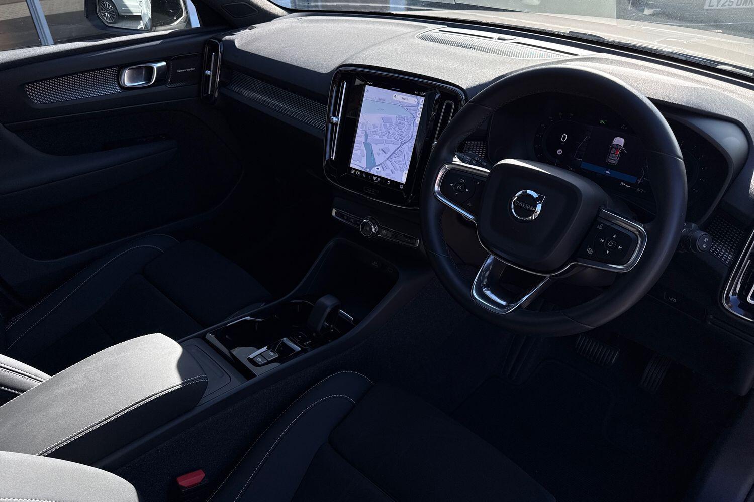 Used Volvo XC40 2023 for sale - 76032590: Photo 5
