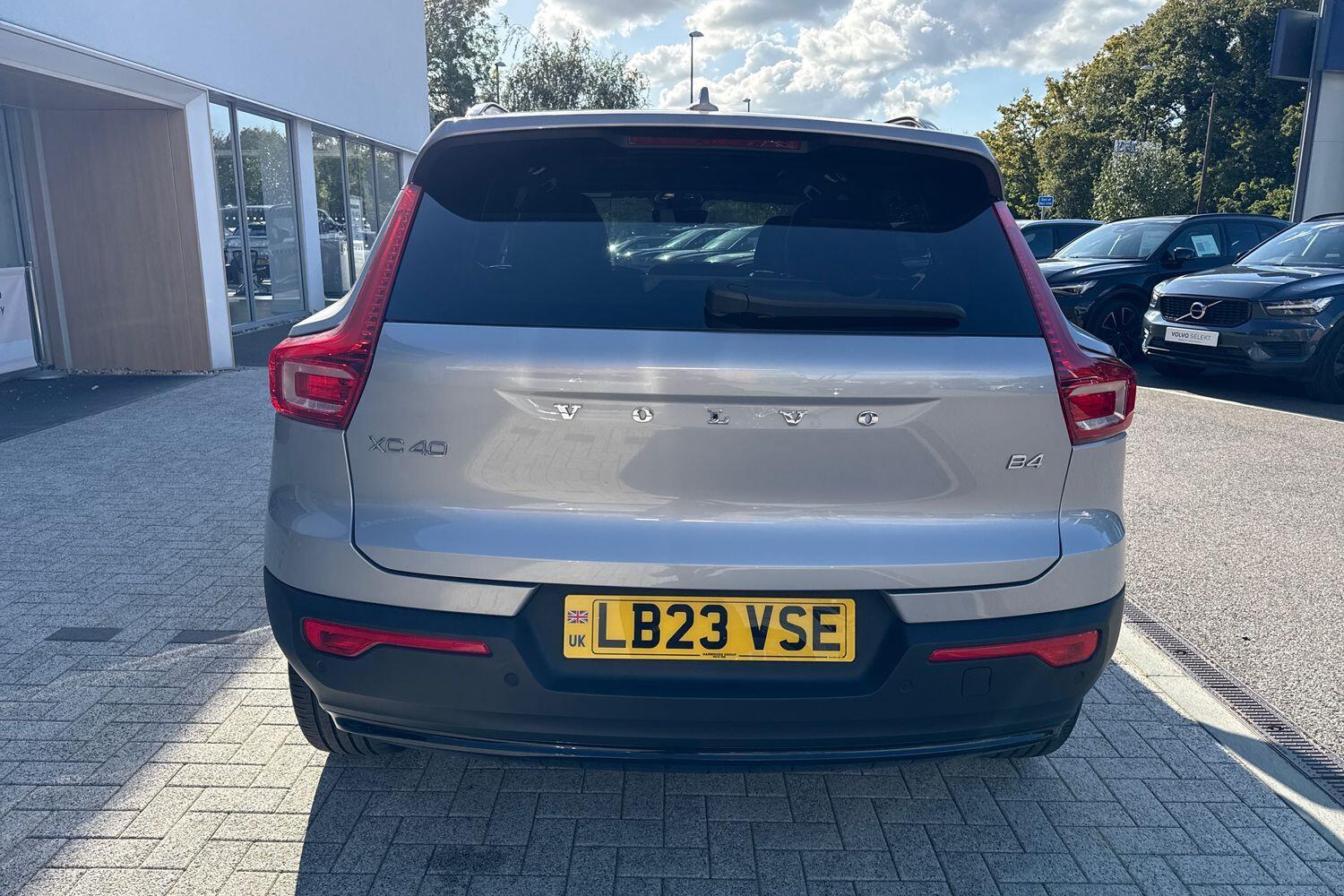 Used Volvo XC40 2023 for sale - 76032590: Photo 8