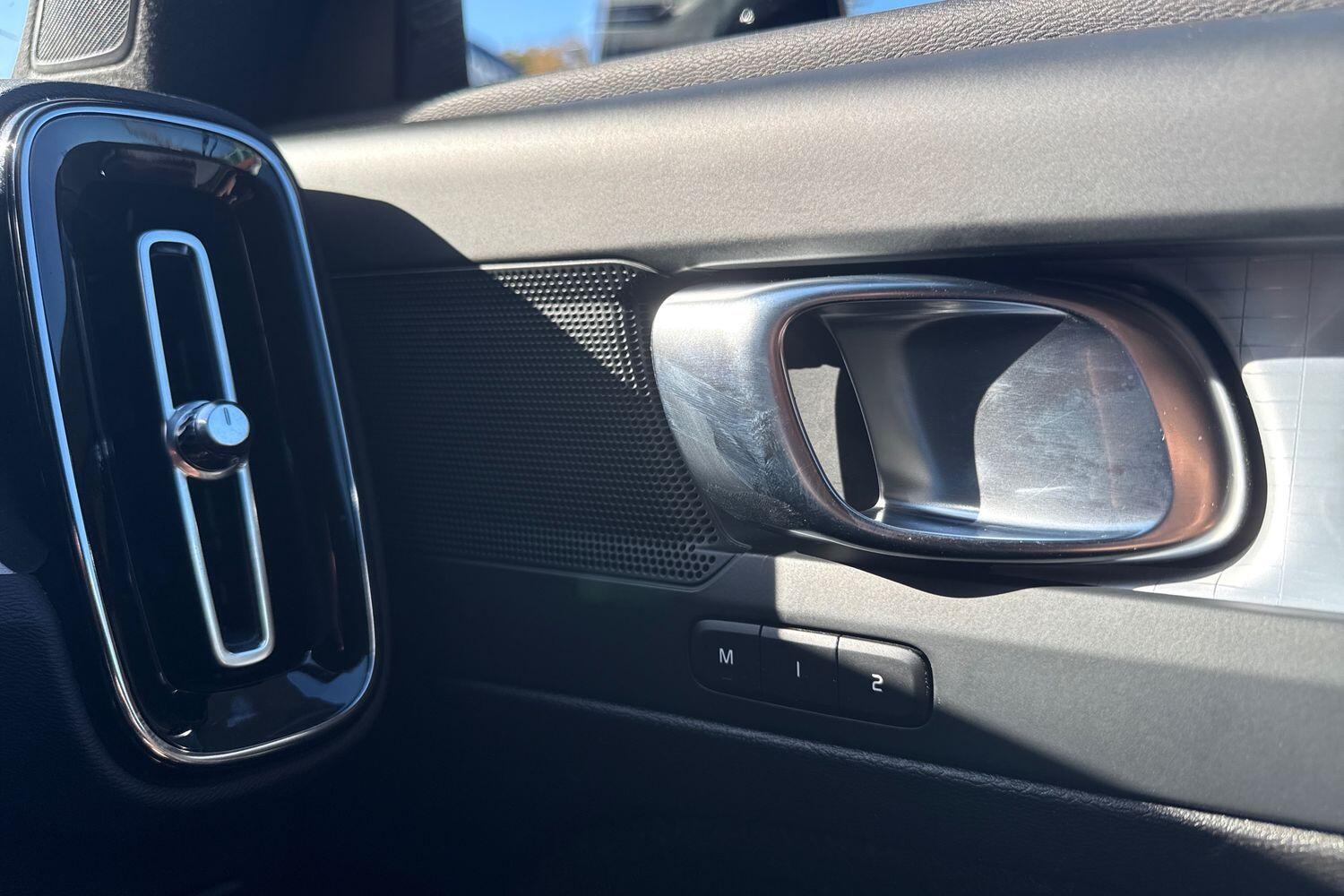 Used Volvo XC40 2023 for sale - 76260298: Photo 42