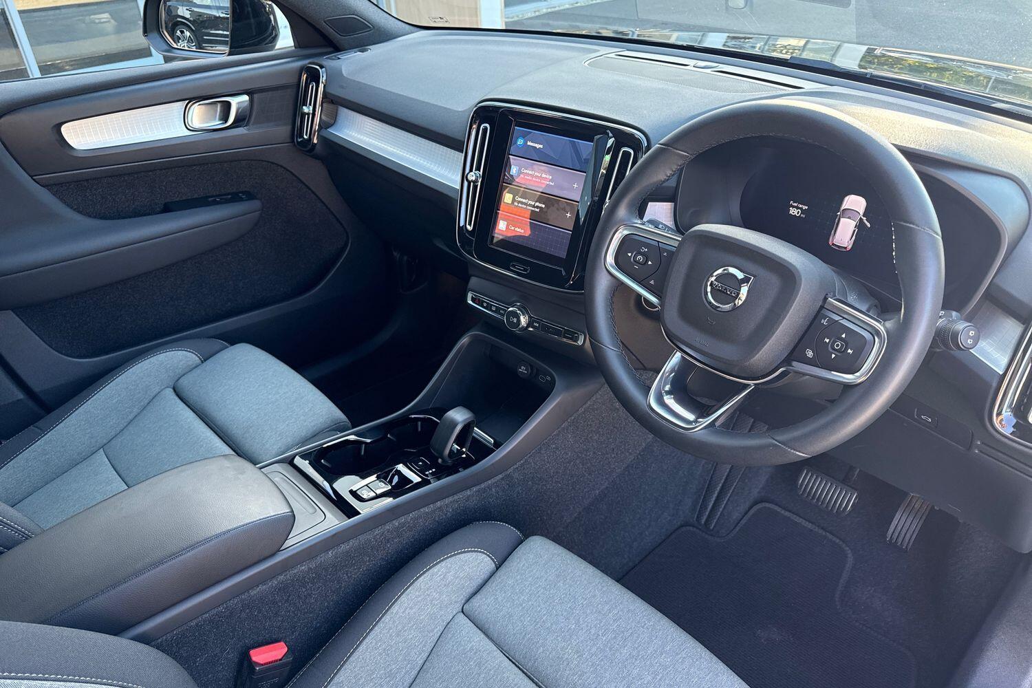 Used Volvo XC40 2023 for sale - 76260298: Photo 5