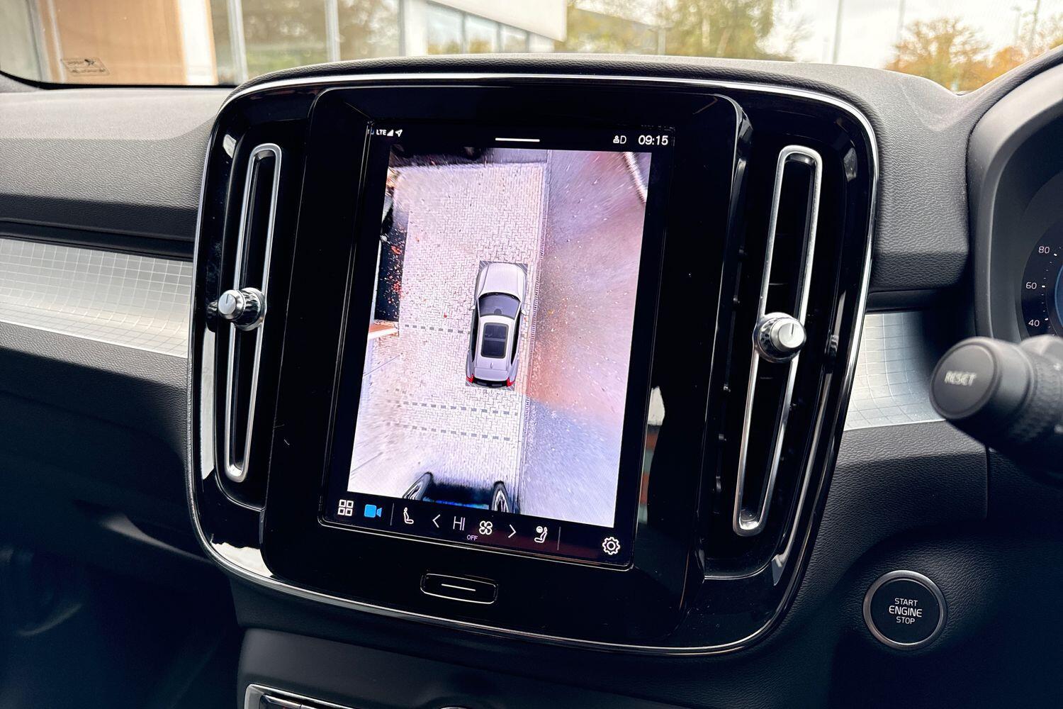 Used Volvo XC40 2023 for sale - 76498466: Photo 4