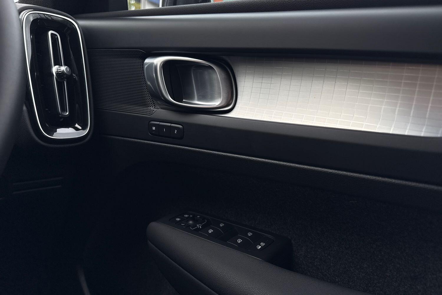 Used Volvo XC40 2023 for sale - 76498466: Photo 42