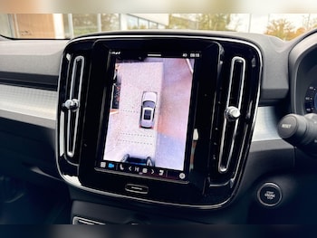 Used Volvo XC40 2023 for sale - 76498466: Photo